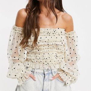Polka Dot fitted top - Statement Sleeve